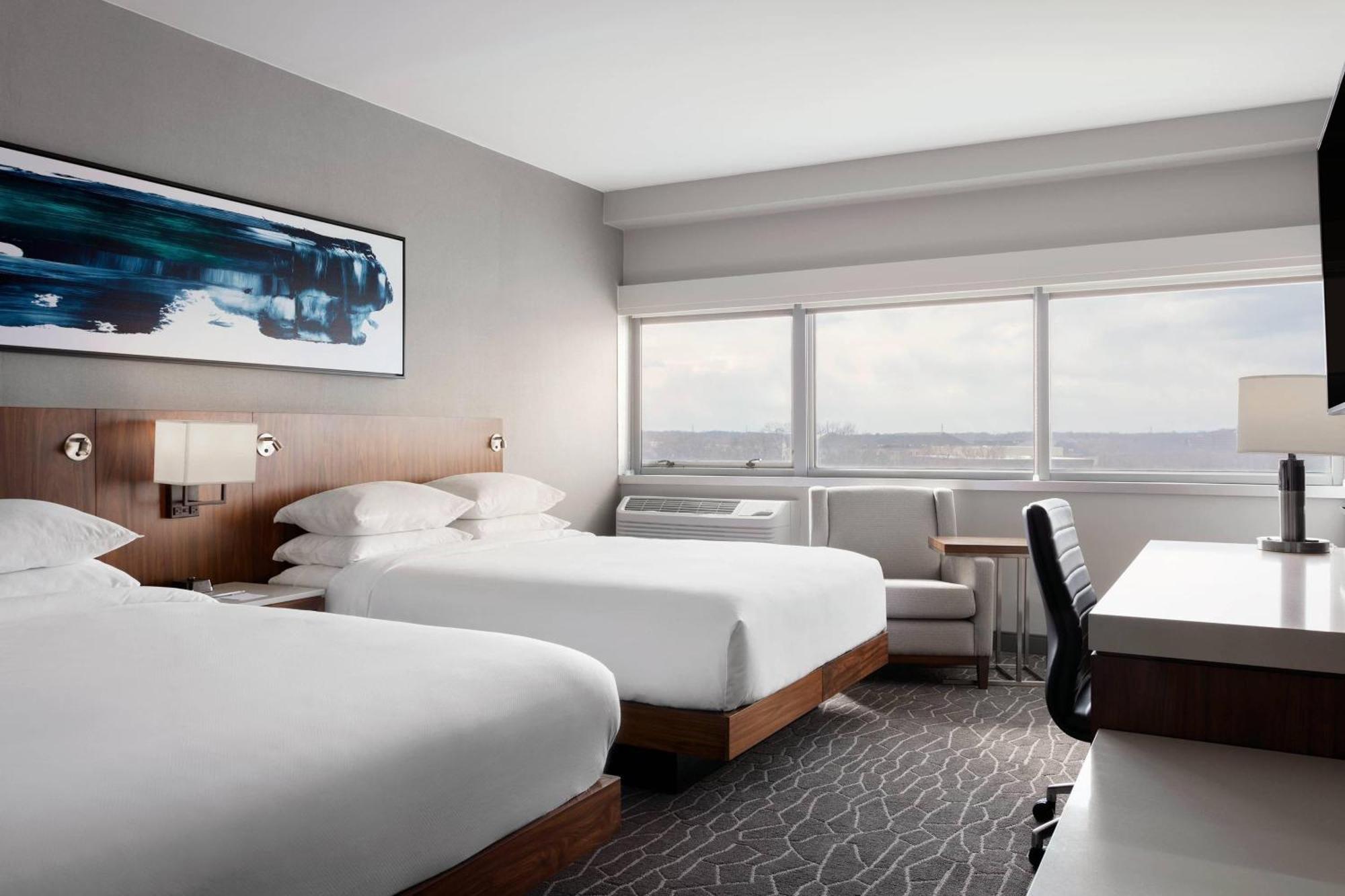 Delta By Marriott Woodbridge Hotel